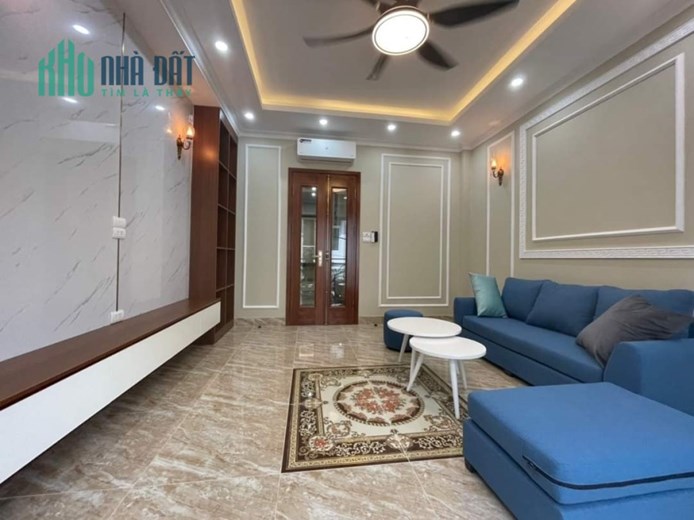 Bán nhà Tổ 25 Ngọc Thuỵ, 6T thang máy êm ru, gara oto giá 6 tỷ 8 TL