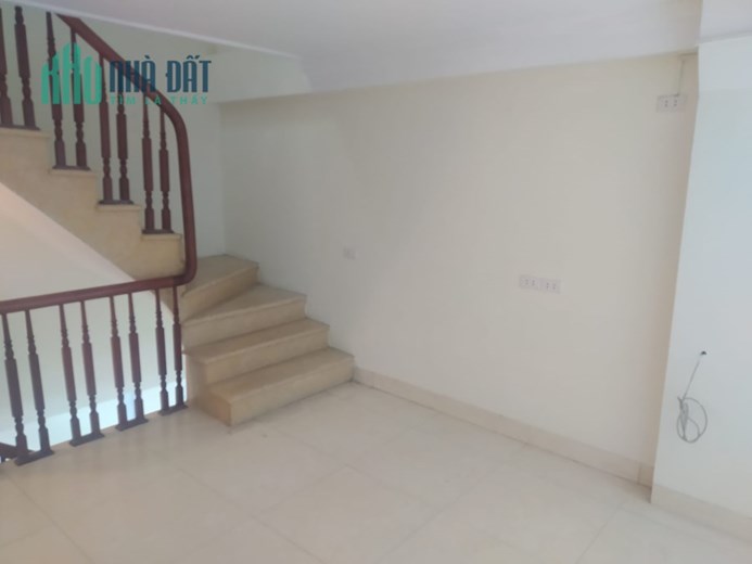 Cho thuê nhà kinh doanh mặt phố Quang Trung, Hà Đông 40m, 3T chỉ 13 triệu/tháng 0962780005