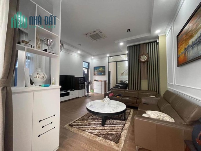 Villa Khu Him Lam 135m2 - Ngang Gần 10m Trung Tâm Quận 7