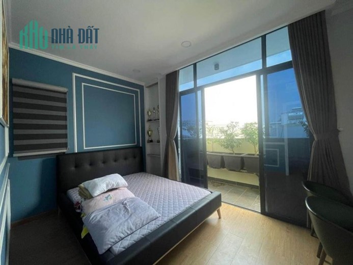Villa Khu Him Lam 135m2 - Ngang Gần 10m Trung Tâm Quận 7