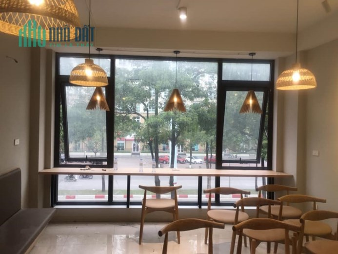 Cho thuê nhà vỉa hè rộng, ô tô đỗ kinh doanh sầm uất mặt phố Mễ Trì, Nam Từ Liêm 55m, 4t 48 triệu.
