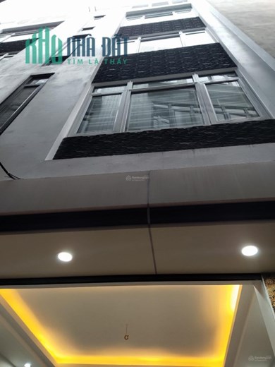 Bán nhà phố Nguyễn Khang, Cầu Giấy 35m2x5t, gần hồ,chợ, vài bước ra phố, giá 4tỷ hơn