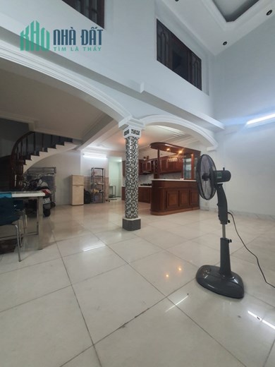 Bán nhà hẻm 3 mét Nguyễn Thiện Thuật Quận 3 DT 70m2 7x10 3 tầng BTCT giá 8.5 tỷ TL