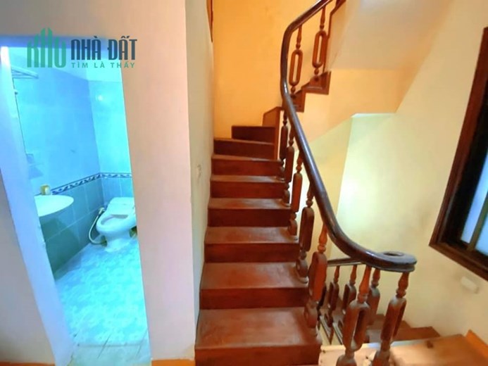 Phân Lô-OTO 7 Chỗ vào nhà-Phố Vũ Phạm Hàm-Kinh Doanh Đỉnh-65m2-Chỉ 12,3tỷ