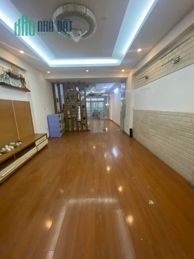 Bán nhà phố YÊN LÃNG,ô chờ THANG MÁY, 9 phòng cho thuê,62m2 giá chào 6,2 tỷ