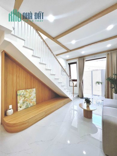 Nhà đẹp trung tâm quận Hải Châu, Thiết kế hiện đại,sang trọng mà chỉ 3 tỷ x nhỏ.