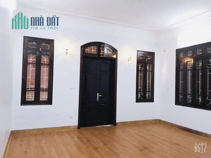 CỰC HIẾM-Biệt thự Phố Nguyễn Khang-Cầu Giấy-OTO vào nhà-98m2- CHỈ 13,3 TỶ