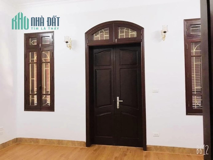 CỰC HIẾM-Biệt thự Phố Nguyễn Khang-Cầu Giấy-OTO vào nhà-98m2- CHỈ 13,3 TỶ