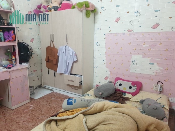 Nhà Nguyễn Hữu Cảnh - Bình Thạnh, 2 ô tô tránh nhau,4 tầng 6PN, Khi VID 3 phút là qua Landmarrk 81