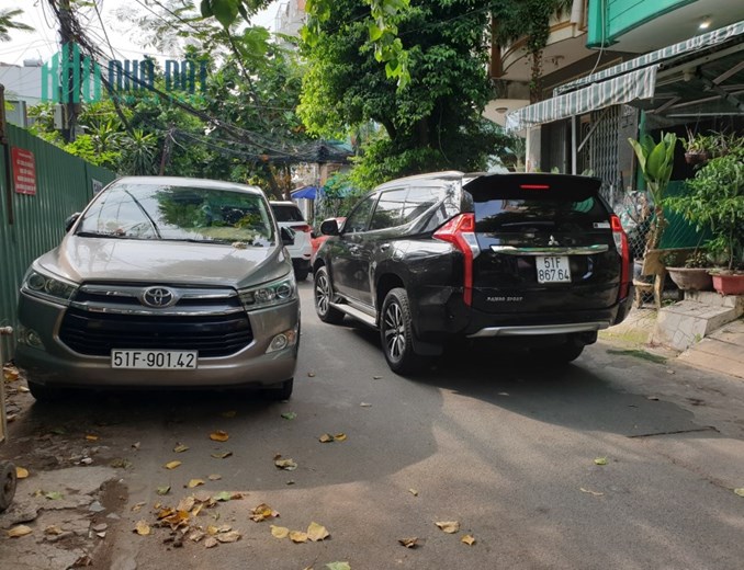 Nhà Nguyễn Hữu Cảnh - Bình Thạnh, 2 ô tô tránh nhau,4 tầng 6PN, Khi VID 3 phút là qua Landmarrk 81