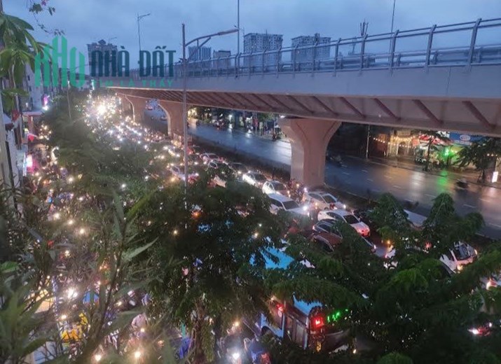 Bán nhà Mặt Phố MINH KHAI 170m,MẶT TIỀN 15M, nhỉnh 16 tỷ