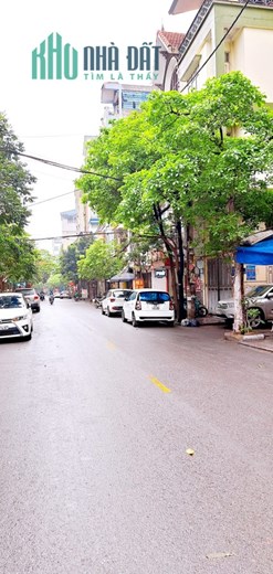 B.Á.N nhà 2tầng TẶNG 60m2 đất, Trần Phú, Mộ Lao. Mt 4m, 2 thoáng, ô tô đỗ
