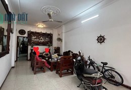 Bán nhà hạ chào 1 tỷ, HXH Hậu Giang, P4, Tân Bình, 84m2, 4 tầng, 5PN, ở ngay.