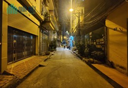 PHẠM THẬN DUẬT PHÂN LÔ Ô TÔ THÔNG BÀN CỜ 49M MT4M GIÁ CHỈ 7.35 TỶ