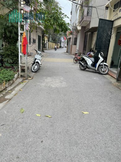 BÁN ĐẤT TẶNG 3 PHÒNG TRỌ  ĐỨC GIANG 60M CHỈ 2.87 TỶ, HÀNG XÓM   BÌNH MINH GARDEN CITY