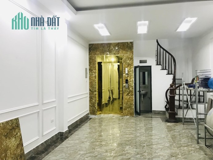 BÁN NHÀ 7 TẦNG, THANG MÁY, Ô TÔ ĐỖ SÁT CỬA, QUẬN THANH XUÂN, 42m, 7 tầng, mặt tiền 4.2m,  7.6 tỷ