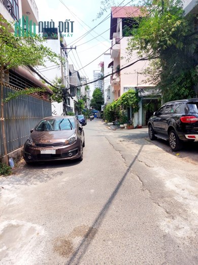 Không có căn thứ 2, HXH 8m Nguyễn Hồng Đào, 5 tầng nhỉnh 5 tỷ