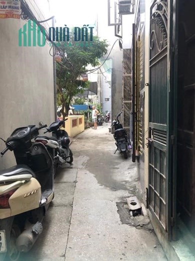Bán nhà rẻ đẹp đường Hoàng Mai quận Hoàng Mai. 39m, 4 tầng, giá 3 Tỷ, sđcc