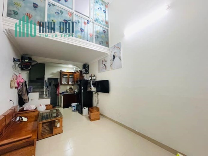 Nhà rẻ, sđcc quận Hoàng Mai 33m, 3 tầng, măt tiền 3.5m