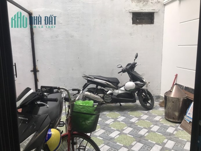 Căn nhà độc lập  có sân cổng riêng 52,8m x  4 tầng  tại Trần Nguyên Hãn gần Trường Võ Thị Sáu