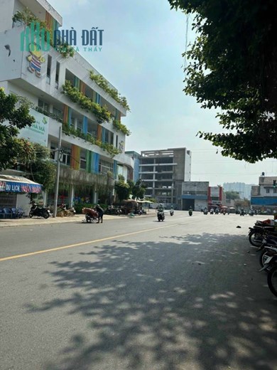 Ngộp Bank Cần Bán Gấp MT Nội Bộ Bình Phú 2  P10 Q6 30m2 3 Lầu Chỉ 4.5 Tỷ