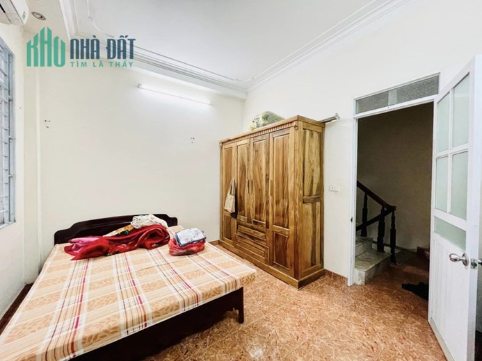 Duy nhất 1 căn nhà phố Nguyễn Trãi, Thanh Xuân, 30m 5 tầng, 3 ngủ, gần Ngã Tư Sở, nhà đẹp ở ngay