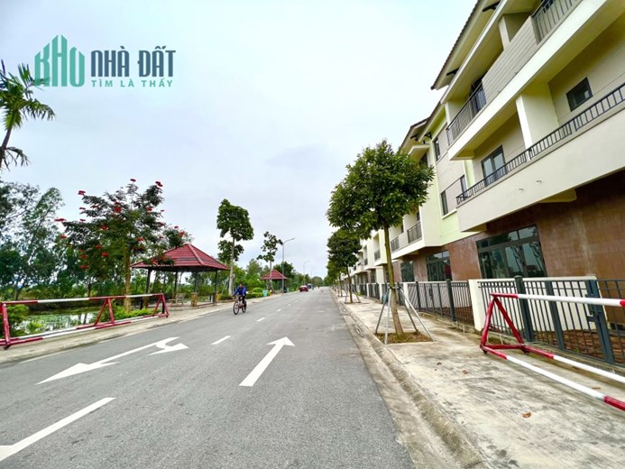 Bán shophouse 90m2 ven sông Tào Khê khu đô thị Centa city Vsip từ Sơn giá  chỉ hơn 6.2 tỷ
