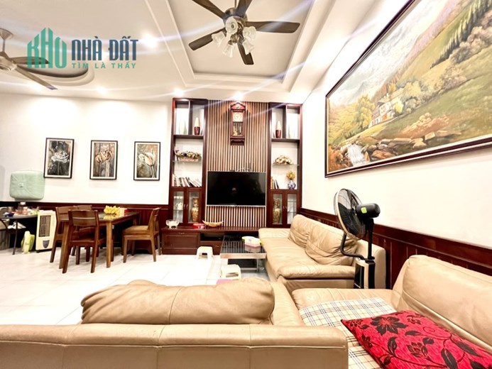 65m 5 Tầng Hồ Ba Mẫu , khu dân trí cao , an ninh đảm bảo .. giá 6 tỷ