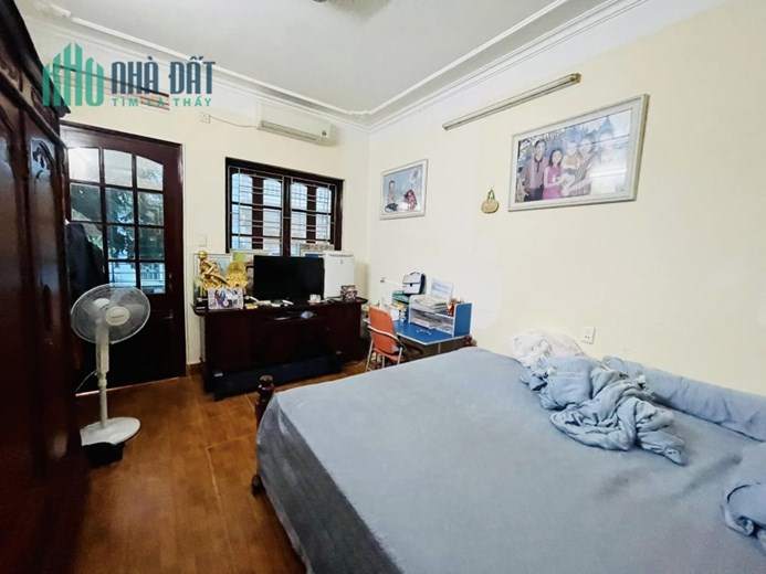 Nhà 60m Mặt Tiền 5m Phân Lô Phố Trung Kính. Vỉa Hè Đá Bóng. Ô Tô Tránh Kinh Doanh Sầm Uất. Chủ Cần