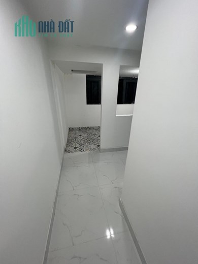 Bán nhà Hoàng Thúc Trâm, 2 tầng mới, ô tô đỗ vài bước, chỉ 3.x tỷ. 0905.880.363