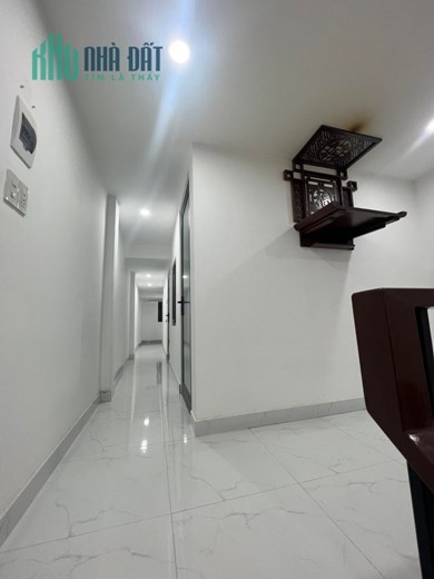 Bán nhà Hoàng Thúc Trâm, 2 tầng mới, ô tô đỗ vài bước, chỉ 3.x tỷ. 0905.880.363