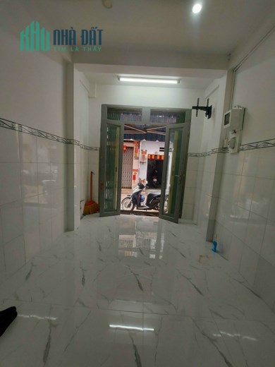 Ngộp Bank Bán Gấp Hẻm Xe Hơi Âu Cơ Tân Bình 20m2 2 Lầu 2 PN  Chỉ 2.19 Tỷ