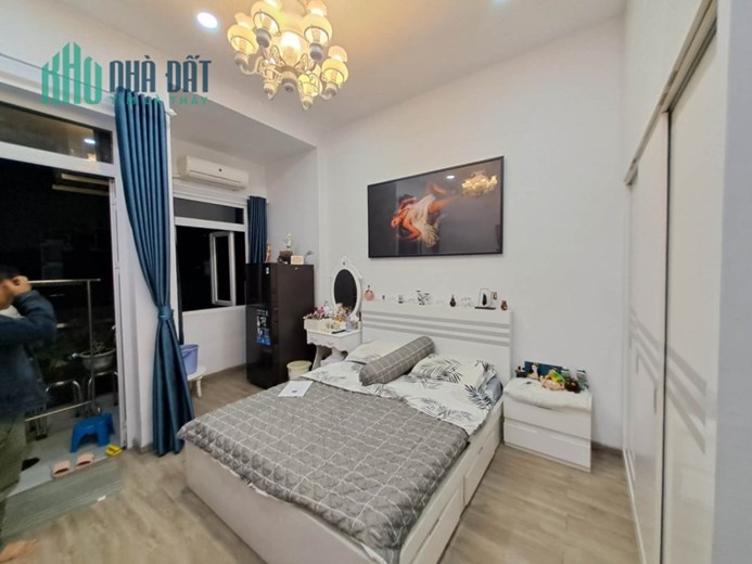 Ngộp Bán Nhà Hẻm 84 Tân Sơn Nhì - 60m2 - 4 tầng - HXH