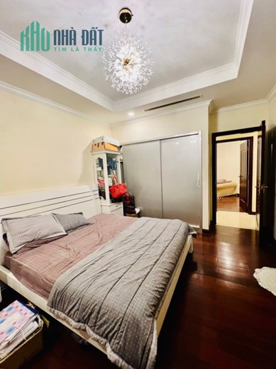 CHỦ NHÀ ĐỊNH CƯ NƯỚC NGOÀI BÁN GẤP CCCC Royal City tòa R1 Quận Thanh Xuân