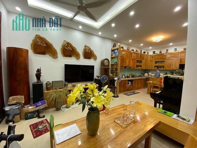 Bán Rẻ Nhà Đẹp Quận 11, XE BUÝT QUAY ĐẦU, 85m2, 4 Phòng,  11.5 TỶ CÒN 8.1 TỶ