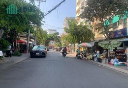 NHÀ CHÍNH CHỦ , VỊ TRÍ KHÔNG ĐỐI  THỦ TÂN QUY. Q7 180M2- (5.5*23)Chỉ :18 tỷ