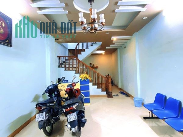 PHÂN LÔ - GARA Ô TÔ - KINH DOANH VĂN PHÒNG - 15M RA MẶT PHỐ - HỒ TÂY 100M - Ở SƯỚNG.