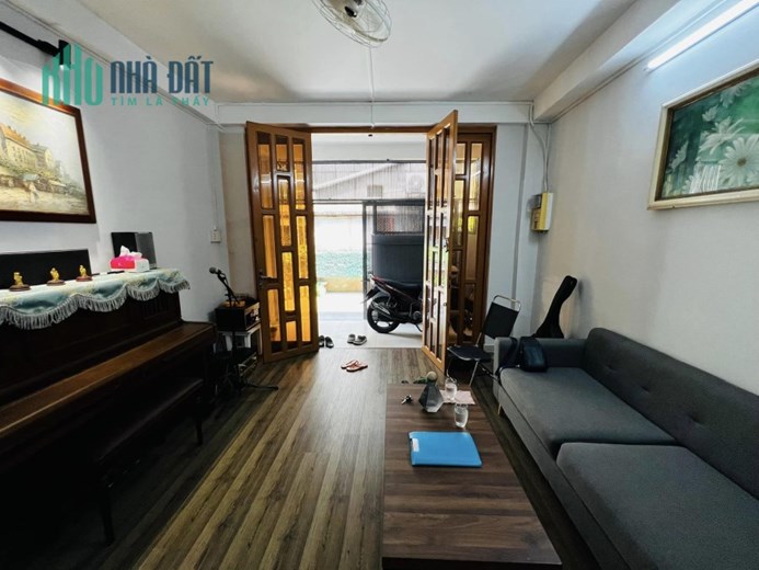 Cực hiếm, nhà ngay Ủy ban quận Bình Thạnh, 60m2, chỉ 7 tỷ