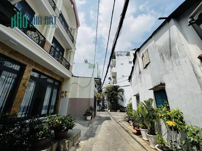 Cực hiếm, nhà ngay Ủy ban quận Bình Thạnh, 60m2, chỉ 7 tỷ