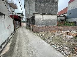 Chính chủ  bán gấp mảnh đất mặt QL 2C Sơn Dương Tuyên Quang. Nhà đẹp kinh doanh được. Giá chỉ 15