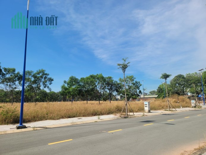 Bán lô đất sát đường Điện Biên Phủ ,ngay trung tâm TP Mới Bình Dương, dt 107m - SHR - giá tốt