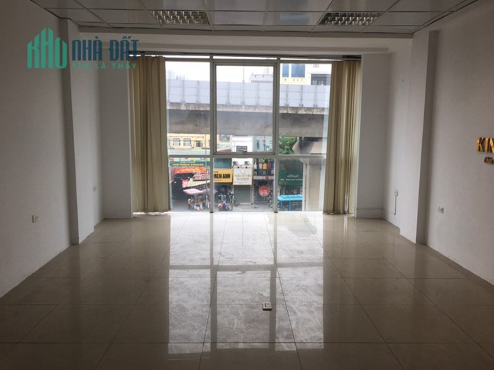 Chính chủ cho thuê văn phòng tầng 3 mặt phố 619 Nguyễn Trãi, Thanh Xuân, Hà Nội.