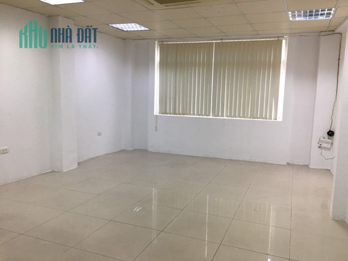 Chính chủ cho thuê văn phòng tầng 3 mặt phố 619 Nguyễn Trãi, Thanh Xuân, Hà Nội.