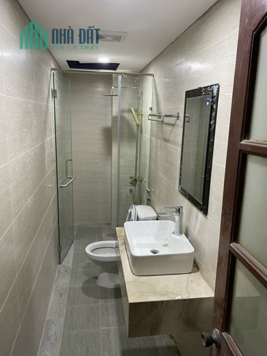 Cho thuê nhà nguyên căn phố Ngọc Lâm, Long Biên 50m2 * 4 tầng full nội thất