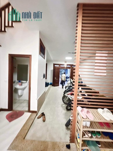 TRUNG KÍNH - 75m2 PHÂN LÔ - VỈA HÈ - KINH DOANH - Ô TÔ TRÁNH - Ô CHỜ THANG MÁY