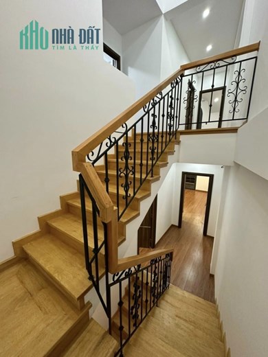 ( Nhà đẹp đây ) Bán gấp căn nhà đẹp vừa hoàn thiện ngay trung tâm Thành Phố Đà Lạt