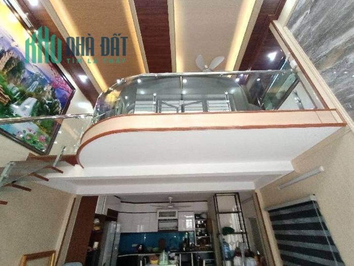 Bán nhà Phố Lê Lợi Hà Đông, lô góc 42m2,5T, MT 5,2m ô tô vào nhà chỉ 7 tỉ