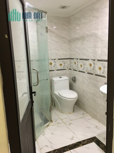 Cho thuê nhà nguyên căn Đường Quang Trung, Phường Phú La, Quận Hà Đông 40m2 * 5 tầng full nội thất