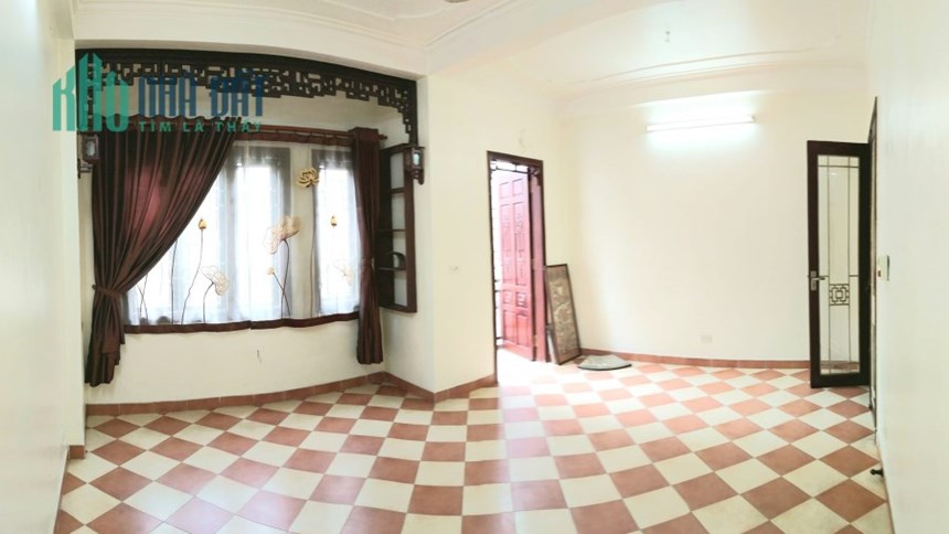Nhà ngay phố Chu Huy Mân dt51m, 5 tầng 8,5 tỷ Long Biên
