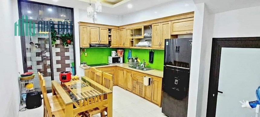 Bán nhà Ngõ 264 Ngọc Thuỵ 38m x 4T, oto tải đỗ cửa giá 4 tỷ 2